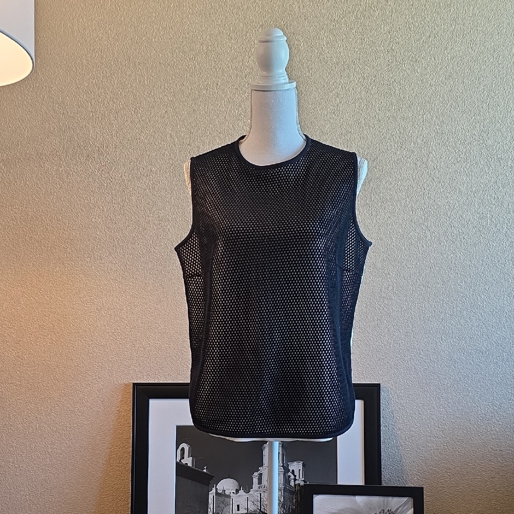 Akris Punto Black Crew Neck Sleeveless Mesh Top, 12